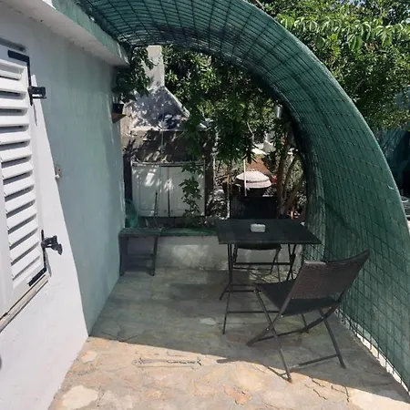 Belindas Place Apartment *